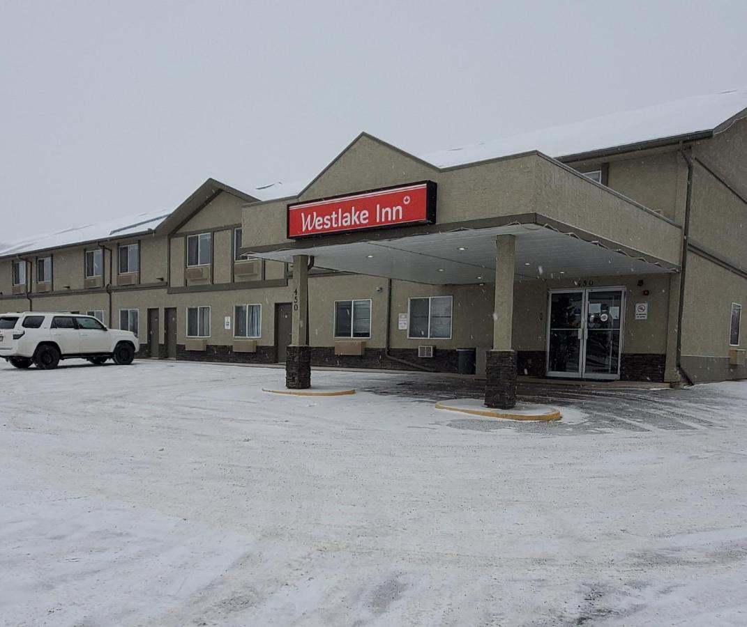 Westlake Inn Стратмор Экстерьер фото